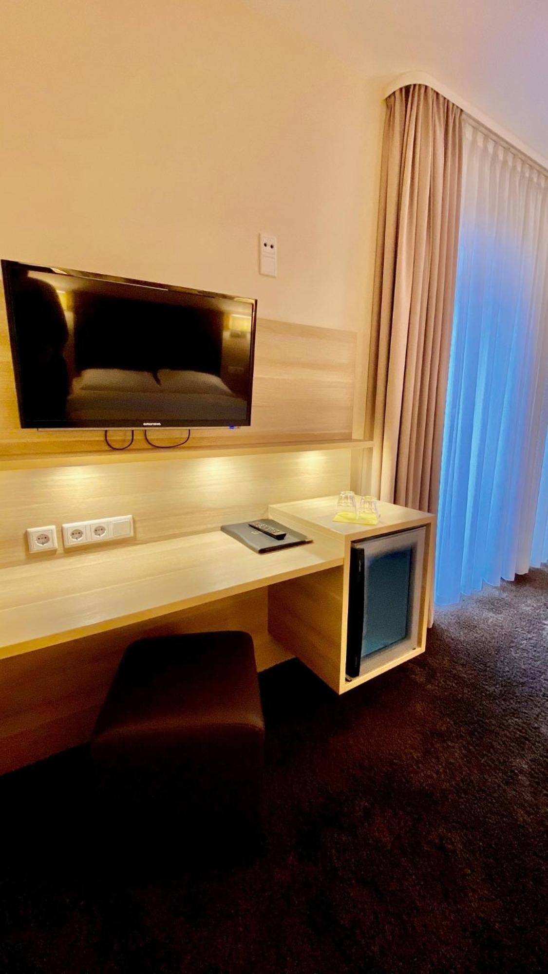 Hotel Bacchus Bensheim Quarto foto